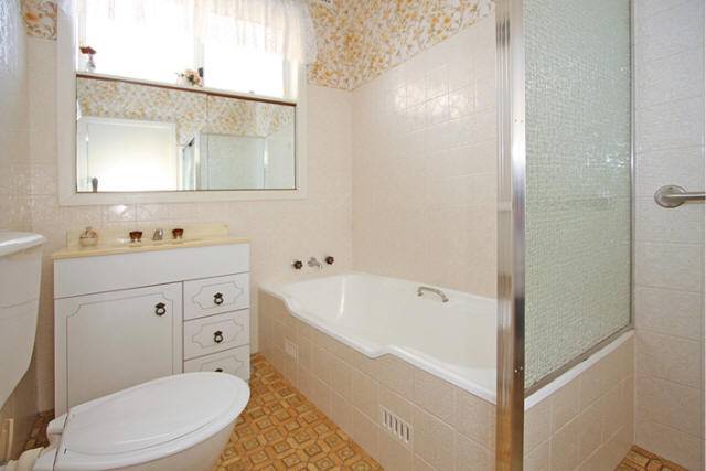 Well Maintained Home in a Great Location Picture 3