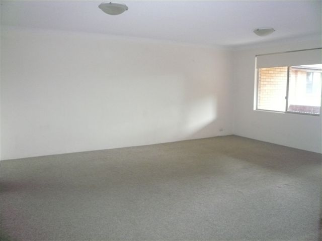 RENOVATED 2 BEDROOM UNIT Picture 2