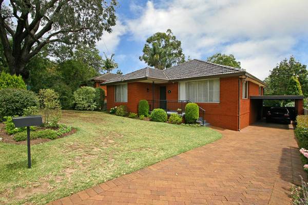 Immaculate Brick Home, Quiet Cul-de-sac Location Picture 2