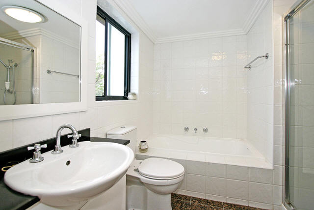 OPEN HOUSE THIS WEEKEND Picture 2