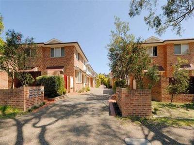 2 bedroom Townhouse- Polish Floors and Built-ins Picture