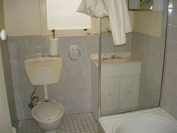 1 Bedroom unit- single level block Picture 1