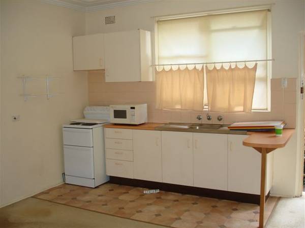 1 Bedroom unit- single level block Picture 2
