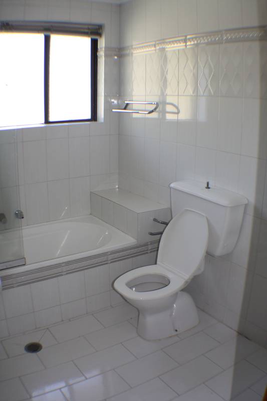 Private, Quiet & Central!! Picture