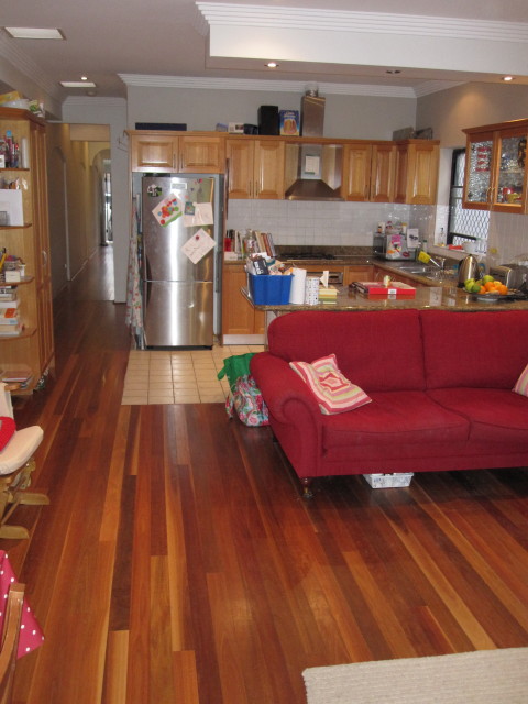 Step into a beautiful home.... Picture 3