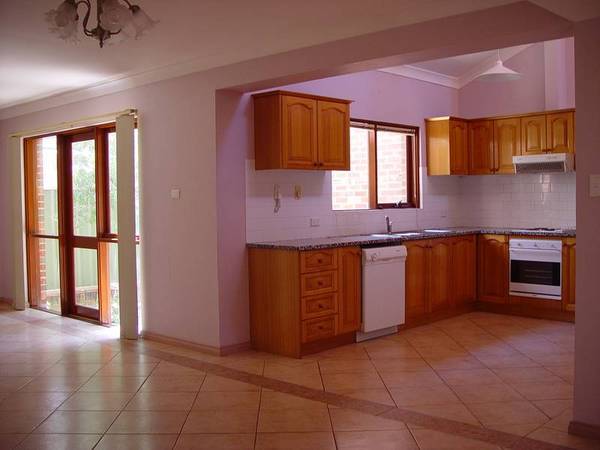 Trendy Townhouse Picture 2