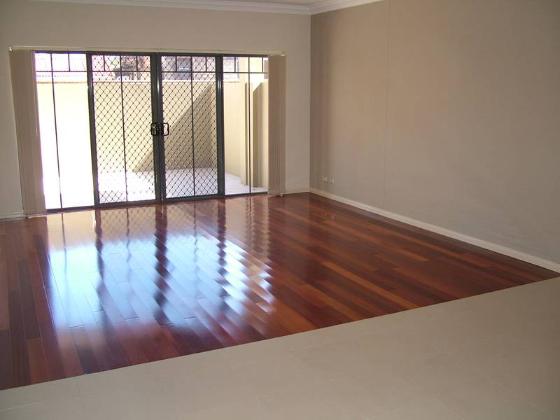 2 WEEKS RENT FREE- IN A CLASS OF ITS OWN Picture 3