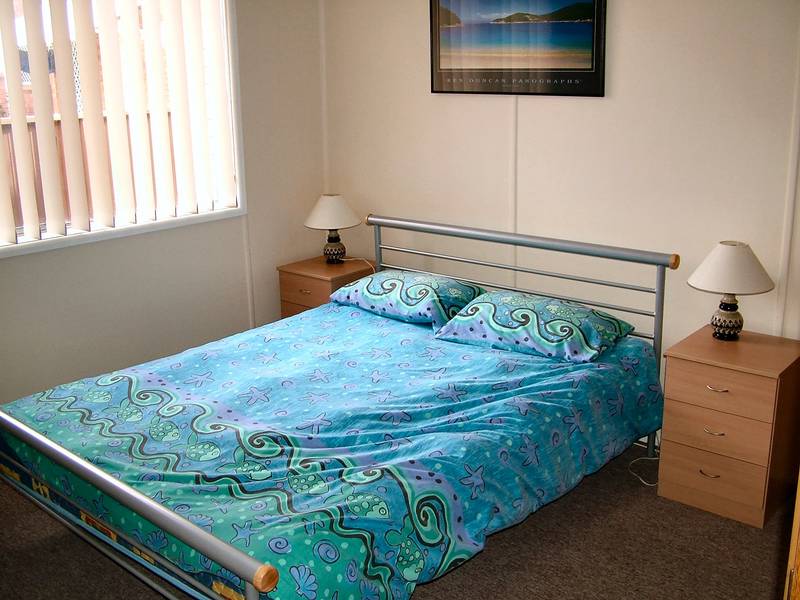 2 BEDDER CLOSE TO THE BEACH Picture 2