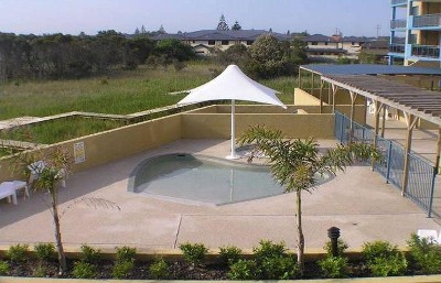 MODERN ONE BEDDER Picture MODERN ONE BEDDER Picture