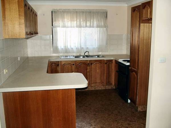 3 BEDROOM VILLA Picture 2