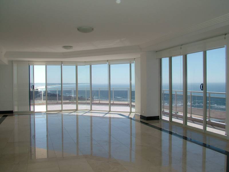 IMMACULATE PENTHOUSE APARTMENT Picture 2