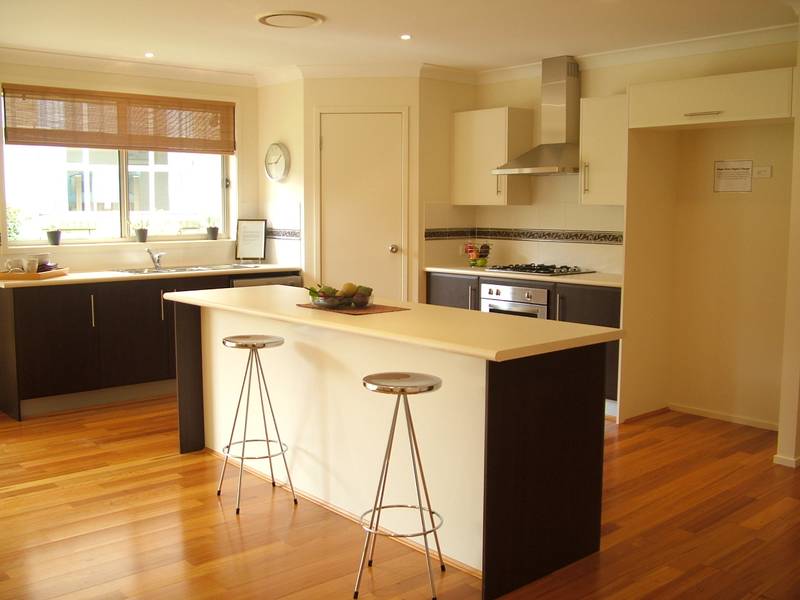 EXECUTIVE STYLE, FAMILY LIVING Picture 2