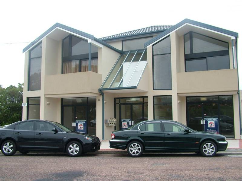 NEAR NEW SPACIOUS 2 BEDDER Picture 3