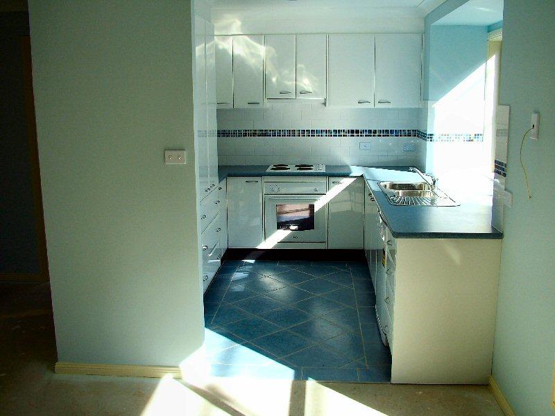 1/14 Naelcm, Avenue Killarney Vale - LAKESIDE LIVING Picture 1/14 Naelcm, Avenue Killarney Vale - LAKESIDE LIVING Picture