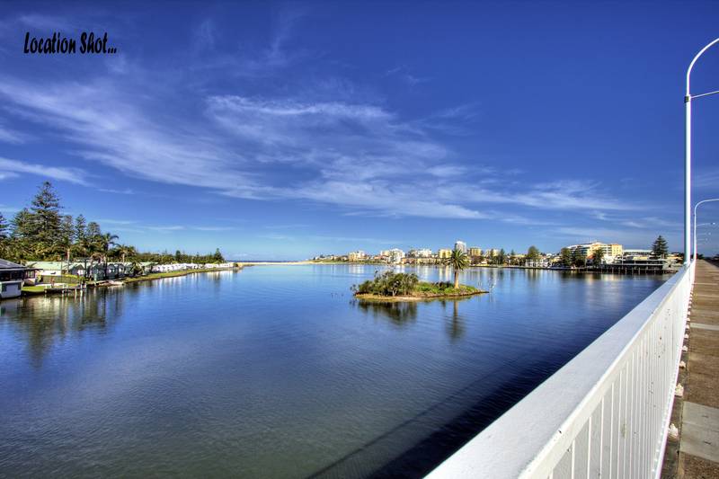 HEART OF TOWN Picture 1