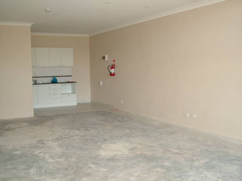 RETAIL- GROUND FLOOR: UNIT 2 Picture 1