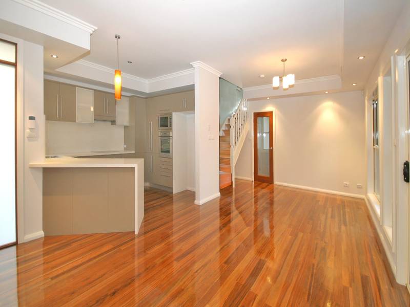 Contemporary Elegance Picture 3