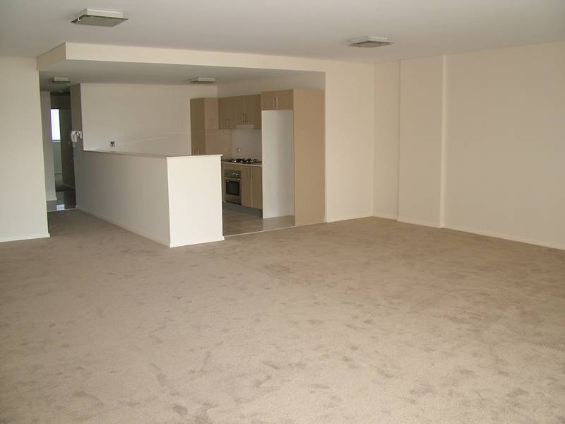 MODERN UNIT - FANTASTIC VIEWS - VERY CLOSE TO TOWN Picture 1