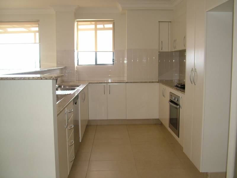 LUXURY PENTHOUSE UNIT Picture 1