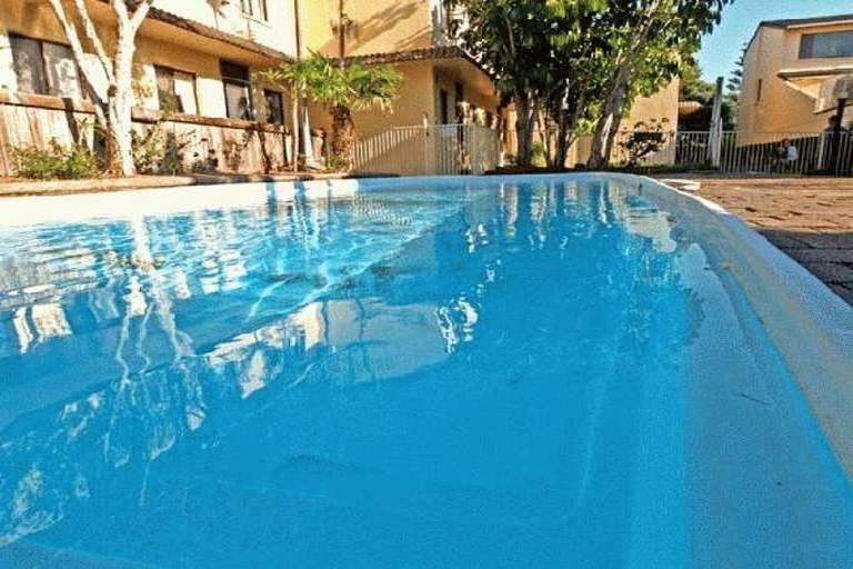 3 BEDDER ON THE BEACHFRONT Picture 2