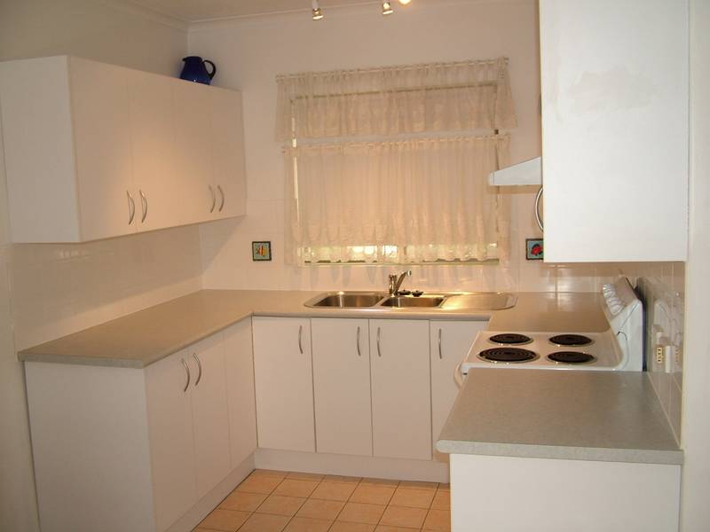 3 BEDDER ON THE BEACHFRONT Picture 1