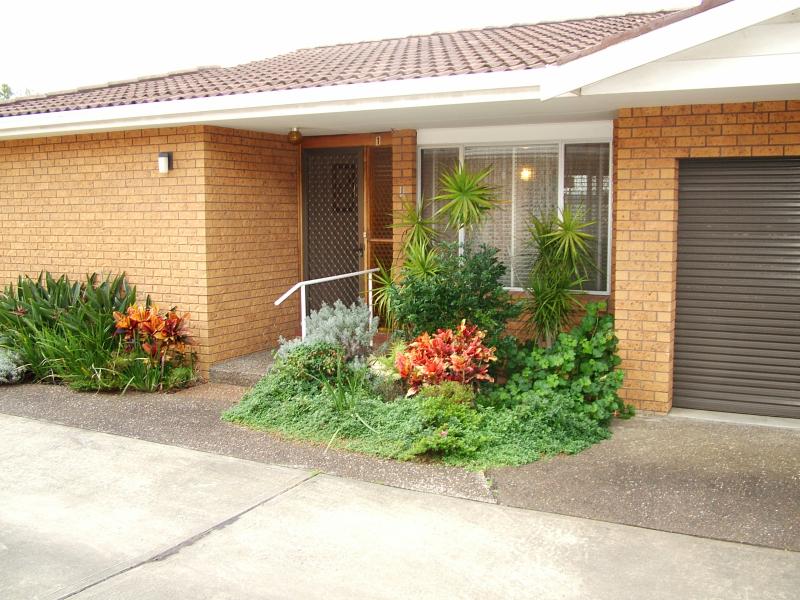 SINGLE LEVEL VILLA Picture 1