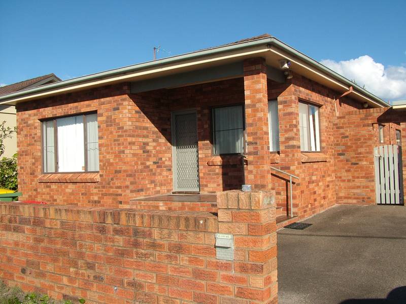 BEACH HOUSE, FAMILY HOME Picture 1