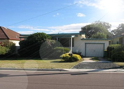 FAMILY HOME NEAR THE BEACH Picture