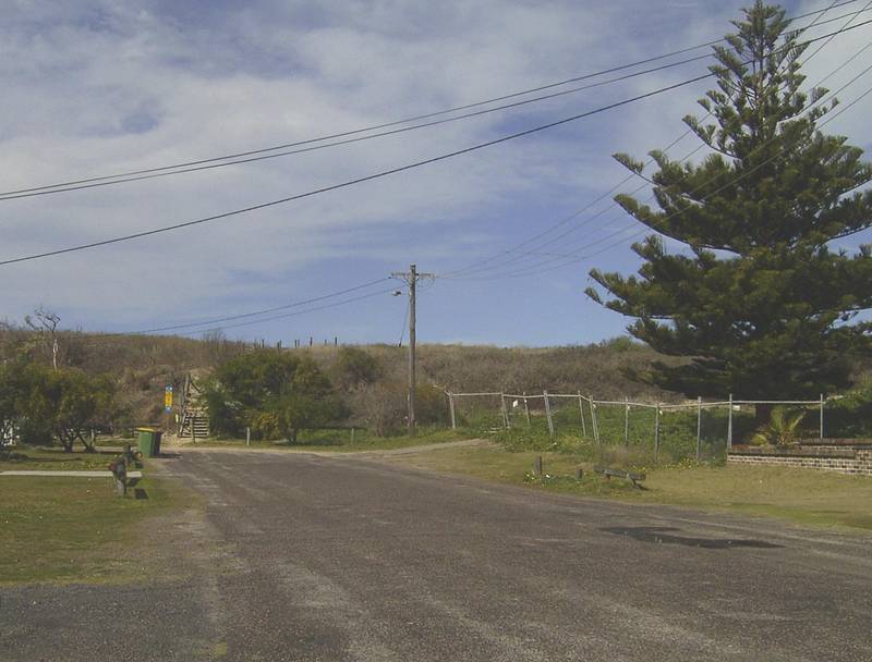 50 METRES TO THE BEACH Picture 3