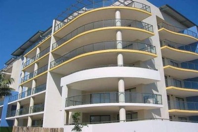 IN THE HEART OF THE ENTRANCE Picture