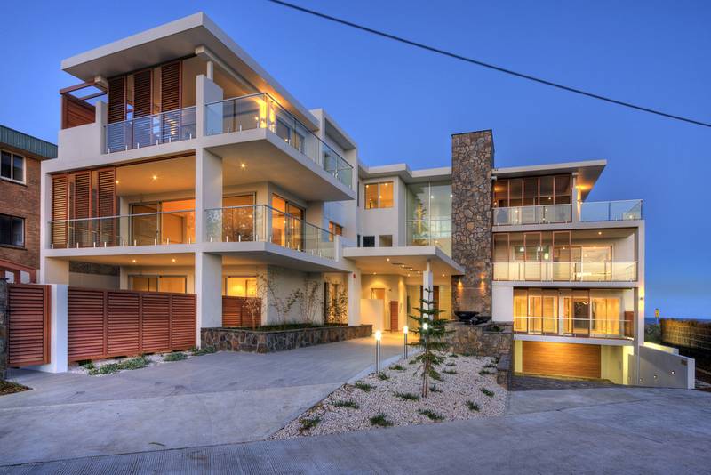 COLUMBUS DISCOVERED THE INDIES, WE OFFER YOU OCEANFRONT PARADISE Picture 1