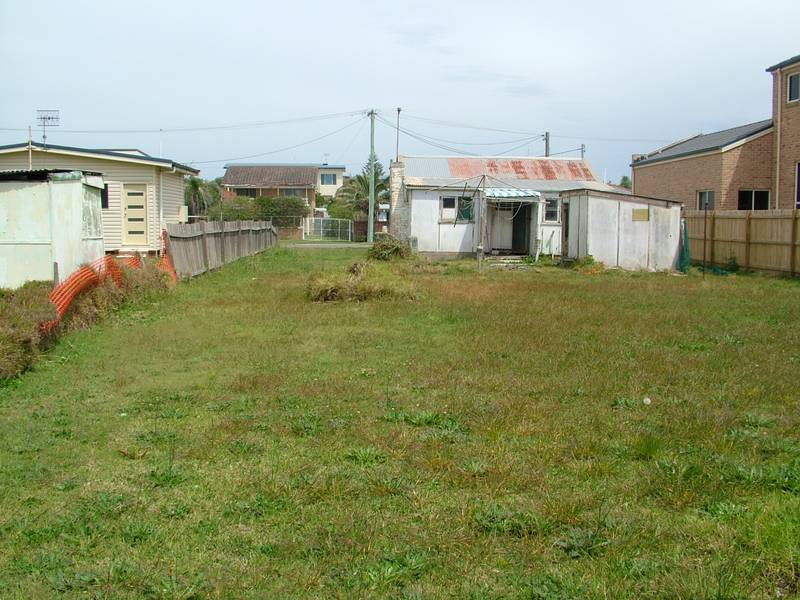 ORIGINAL BEACH SHACK Picture 3