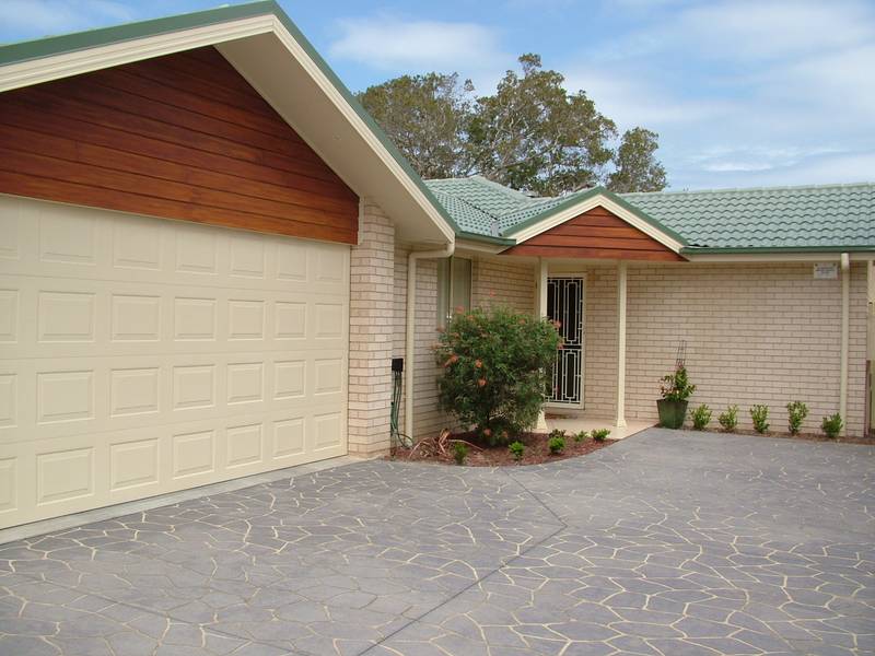 DOWNSIZE WITH STYLE Picture 1