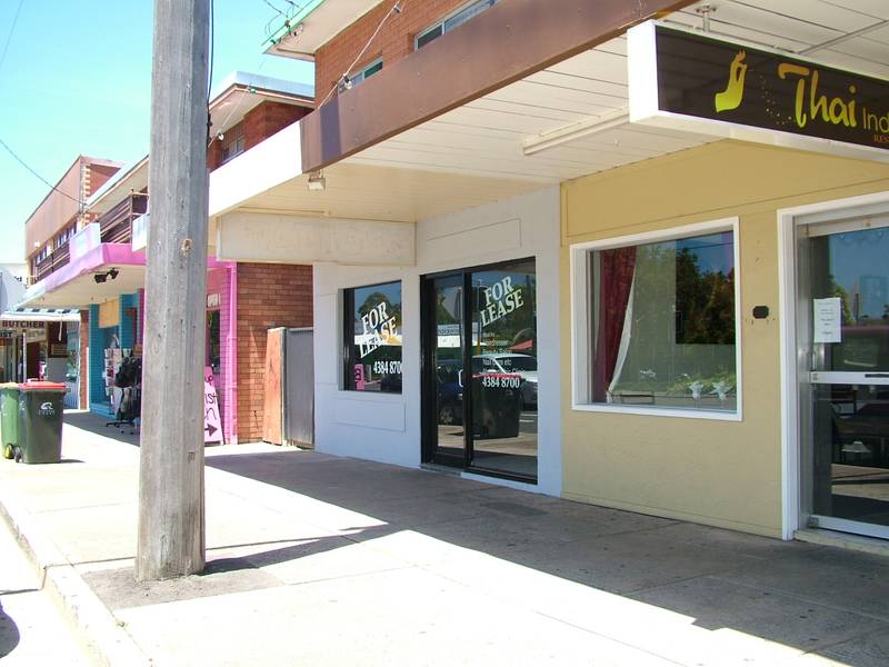 SITUATED ON THE MAIN ROAD Picture 1