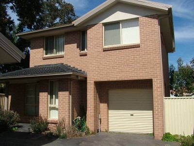 THREE BEDROOM TOWNHOUSE Picture THREE BEDROOM TOWNHOUSE Picture