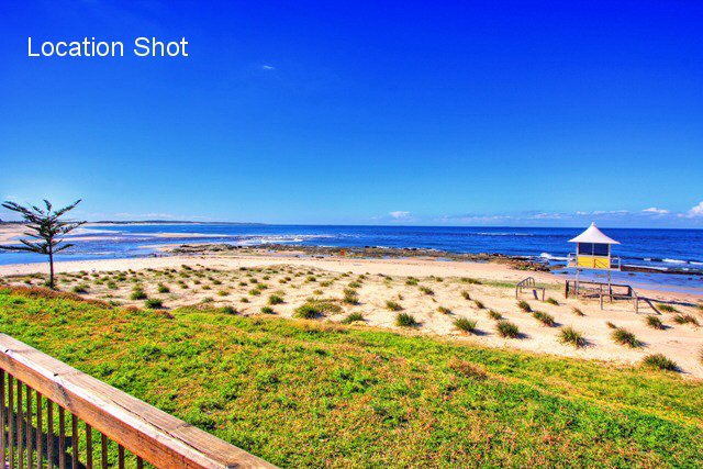 BEACH SIDE VILLA Picture 2