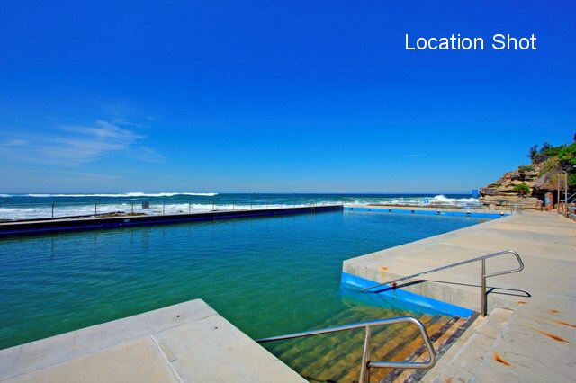 BEACH SIDE VILLA Picture 3