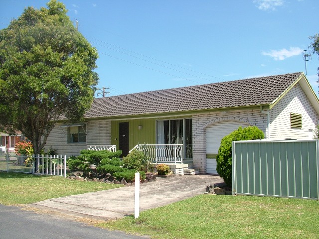 BRICK AND TILE STARTER - DECEASED ESTATE Picture 1