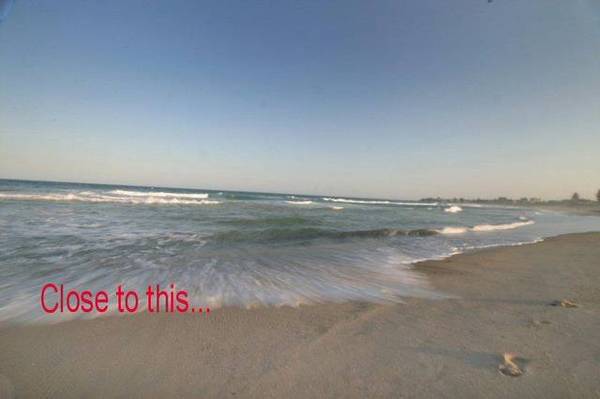 PRISTINE, CONTEMPORARY TOWNHOUSES Picture 2