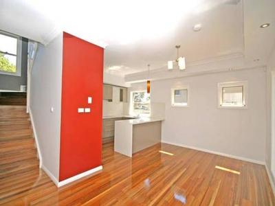 PRISTINE, CONTEMPORARY TOWNHOUSES Picture PRISTINE, CONTEMPORARY TOWNHOUSES Picture