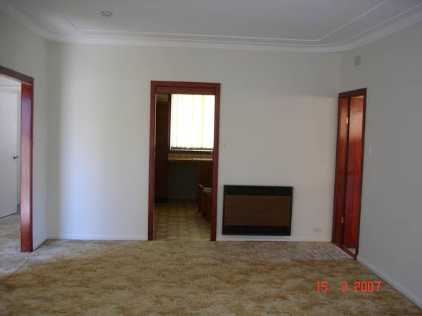 Excellent 4 Bedroom Home in Quiet Location Picture 2