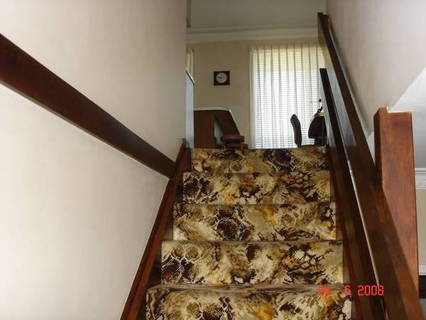 Big 3 Bedroom Family Home with Separate Granny Flat Picture 3