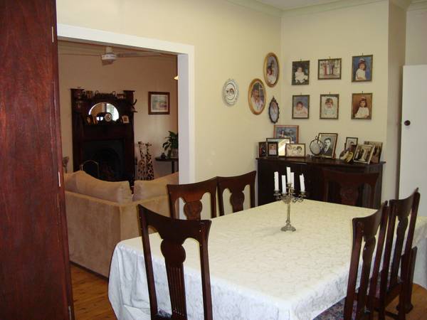 Charming 5 Bedroom Family Cottage Picture