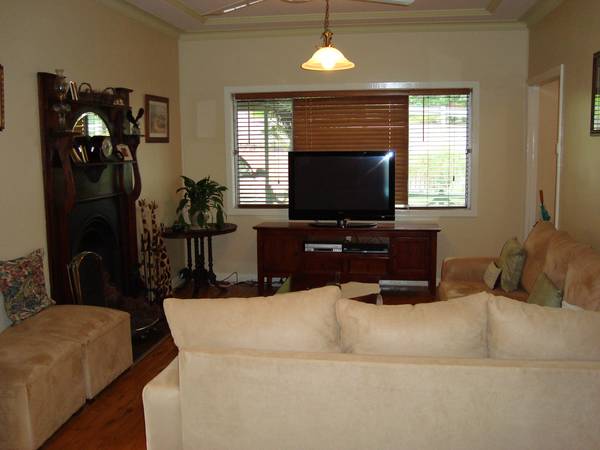 Charming 5 Bedroom Family Cottage Picture