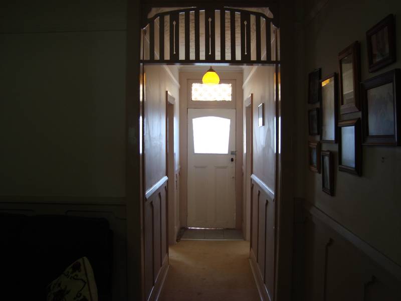 Neat 3 Bedroom Federation Period Home Picture 2