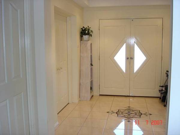 Stunning Executive Residence amonst Quality Homes Picture 2