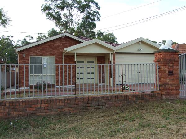 MUST BE SOLD Picture 1