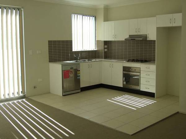 Brand New Luxury Apartment $270PW LAST ONE! Picture 3