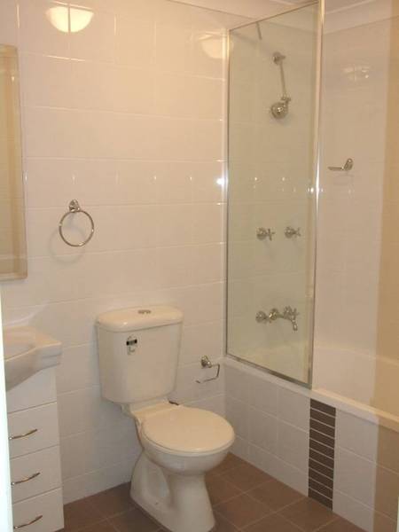 Brand New Luxury Apartment $270PW LAST ONE! Picture 2