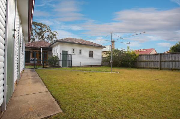 warwick street Picture